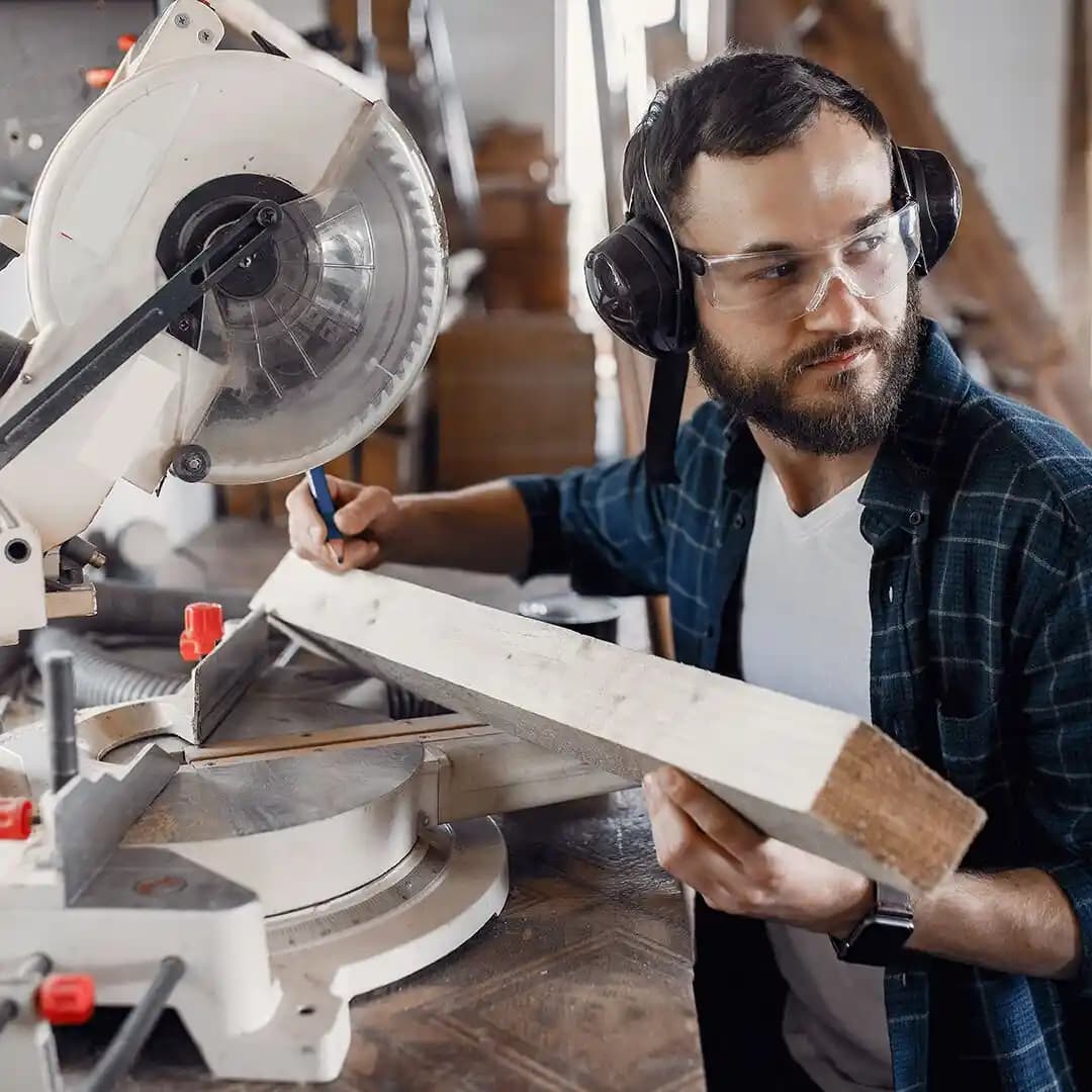 Ahşap İşçiliğinde Kesici Bıçakların Önemi ve Doğru Seçim Kriterleri