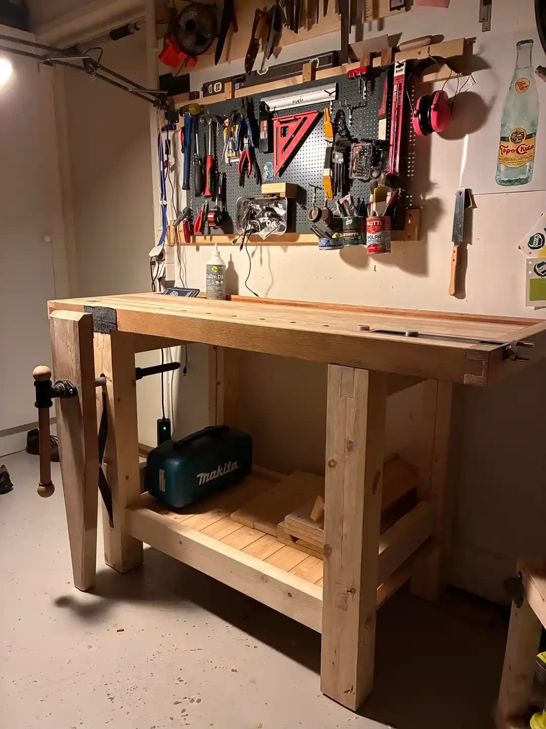 El Yapımı Ahşap İş Tezgahı Tasarımı ve Dayanıklılık Özellikleri