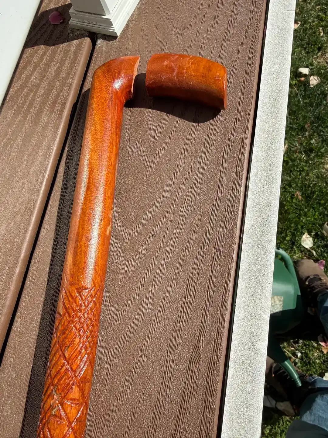 Kırık Ahşap Bastonların Onarımı: Yöntemler, Malzeme Seçimi ve Güvenlik Önlemleri