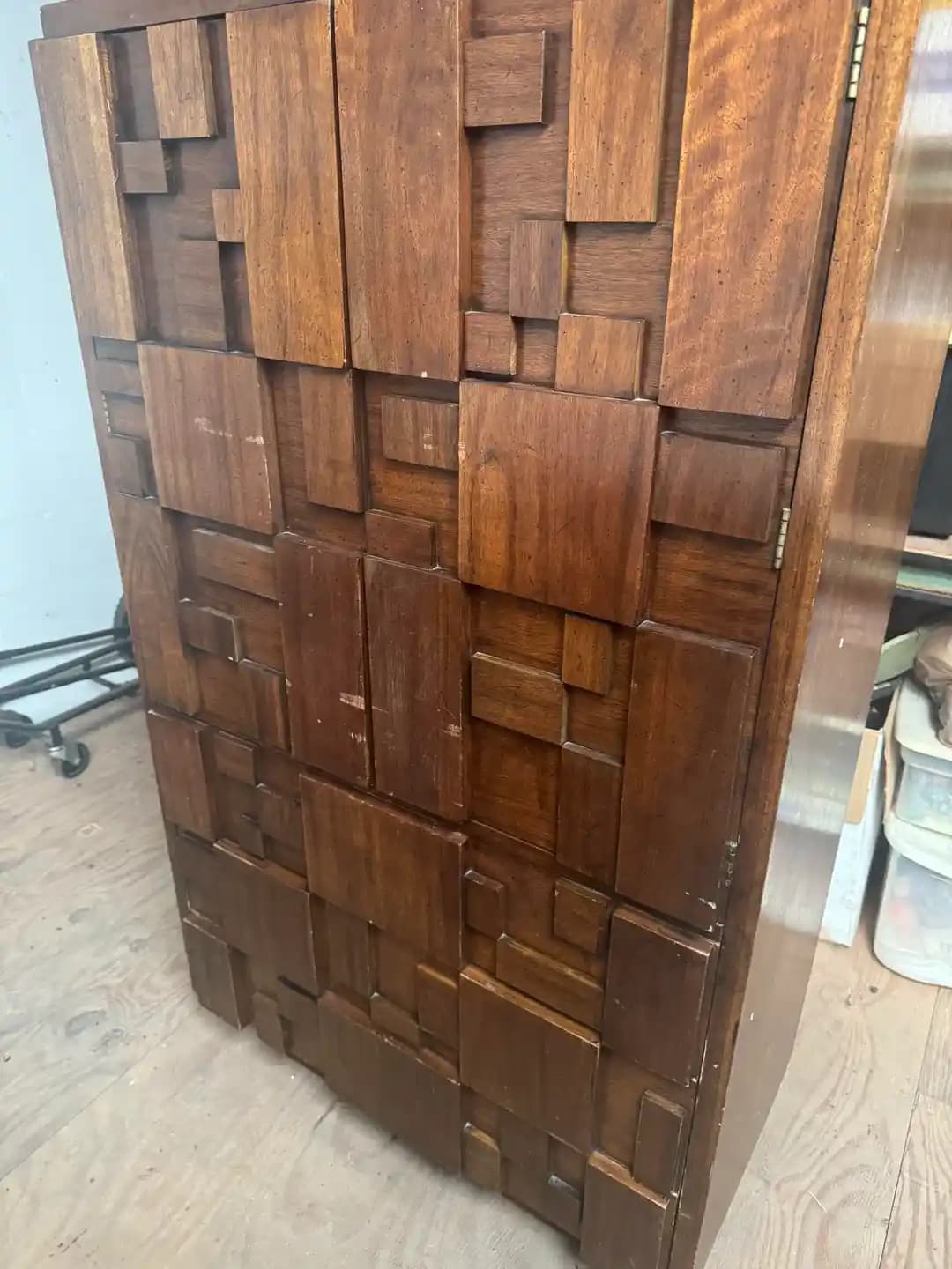 Lane Brutalist Mobilya Restorasyonunda Yapısal Onarımlar ve Yüzey Hazırlığı Teknikleri