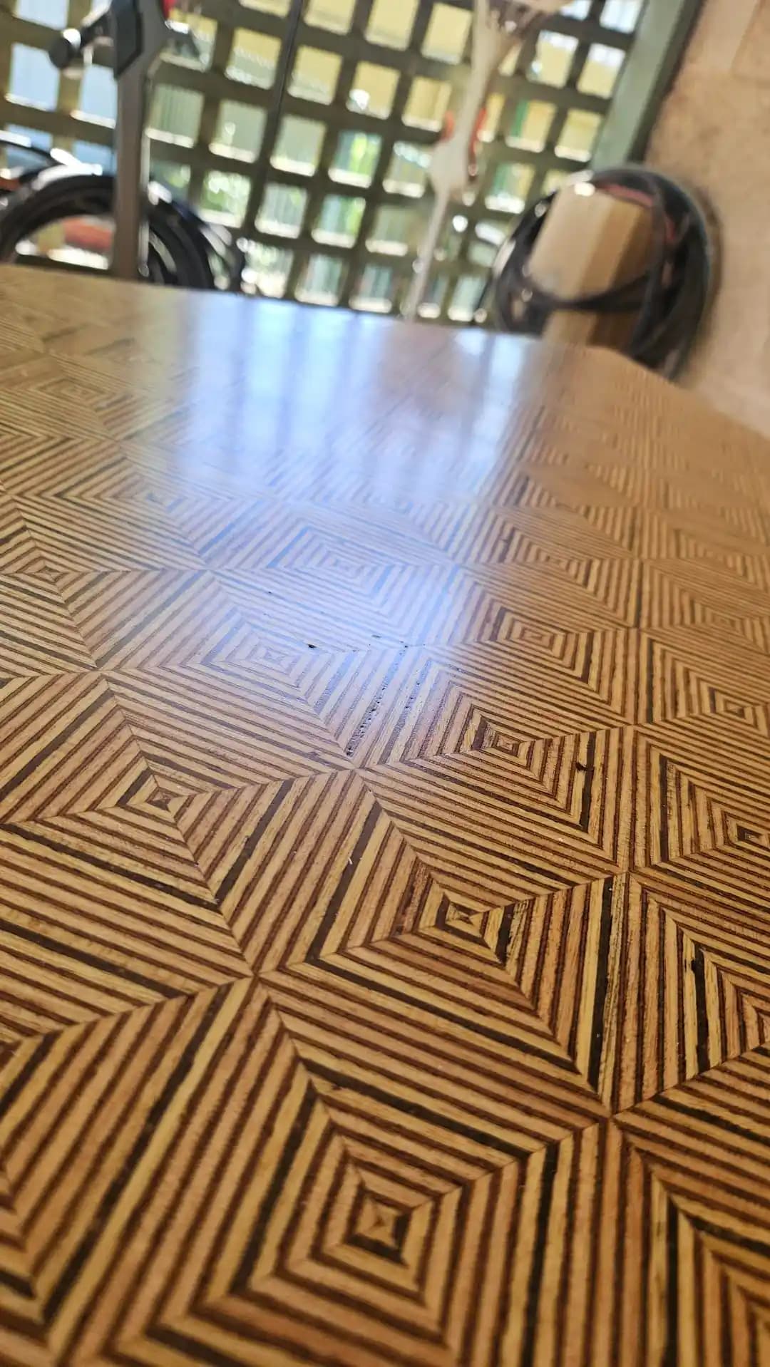 Poliüretan Cila Uygulamasında Uçtan Kesilmiş Ahşap Yüzeylerde Boşlukların Doldurulması ve Yüzey Sorunları