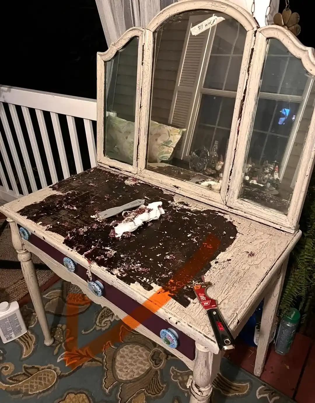 Eski Mobilyalarda Crackle Boya Sökme Teknikleri ve Etkili Yöntemler