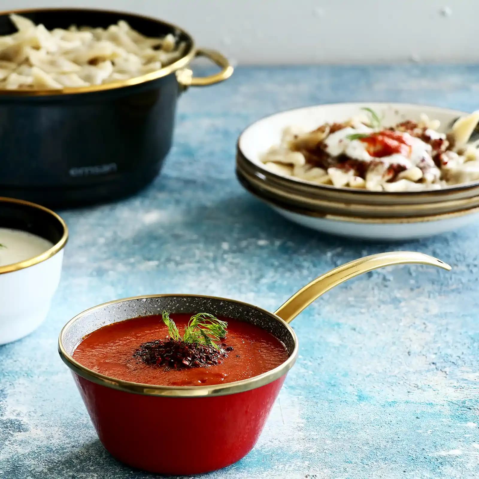 Emsaş Troy Sosluklar: Modern Mutfak Dekorasyonunda Fonksiyonellik ve Estetik Buluşması