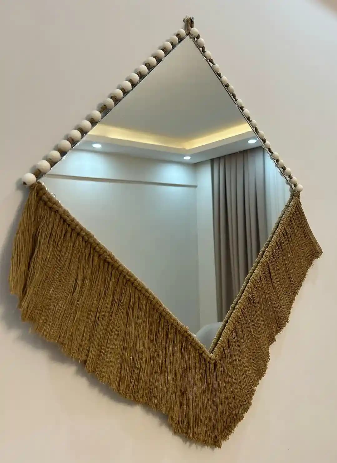 Aynalı Makrome Dekorasyonu: Modern ve Estetik Ev Aksesuarlarında Yeni Trend