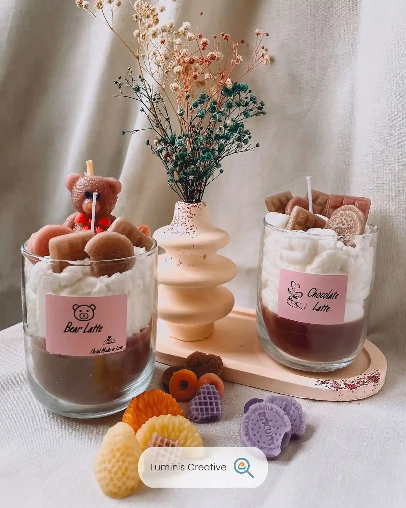 Sıcaklık ve Estetik Sağlayan Dekoratif Mumlar: Ev Atmosferini Zenginleştiren Detaylar